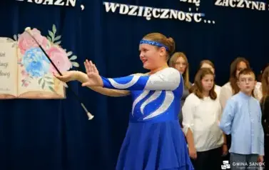 Pasowanie na ucznia i obchody Dnia Edukacji Narodowej w Prusieku 19
