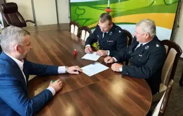 Nowy sprzęt dla OSP Hłomcza dzięki wsparciu WFOŚiGW w Rzeszowie  12