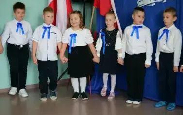 Pasowanie na ucznia w Szkole Podstawowej w Trepczy 42