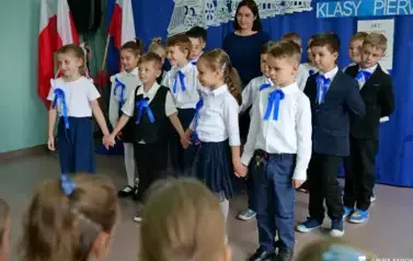 Pasowanie na ucznia w Szkole Podstawowej w Trepczy 44