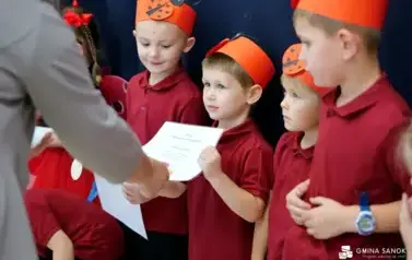 Pasowanie na przedszkolaka w nowym Publicznym Przedszkolu w Niebieszczanach  12