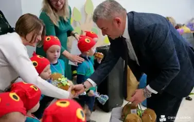 Pasowanie na przedszkolaka w nowym Publicznym Przedszkolu w Niebieszczanach  35