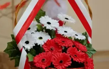 Patriotyczne obchody Święta Niepodległości w Falej&oacute;wce 5