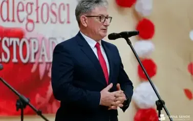 Patriotyczne obchody Święta Niepodległości w Falej&oacute;wce 6