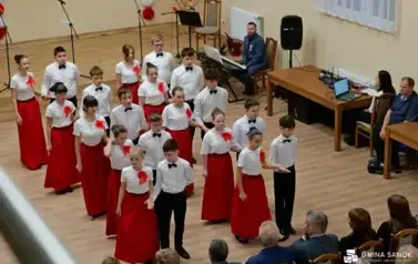 Patriotyczne obchody Święta Niepodległości w Falej&oacute;wce 53