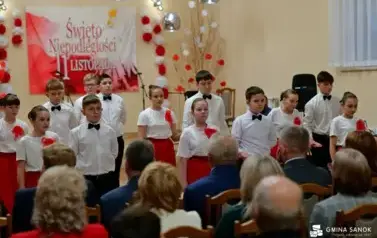 Patriotyczne obchody Święta Niepodległości w Falej&oacute;wce 54