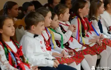 Patriotyczne obchody Święta Niepodległości w Falej&oacute;wce 63