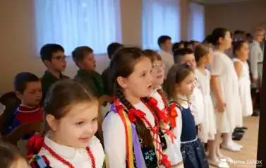 Patriotyczne obchody Święta Niepodległości w Falej&oacute;wce 78