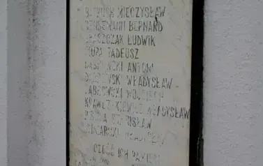 Patriotyczne obchody Święta Niepodległości w Falej&oacute;wce 98