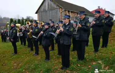 Patriotyczne obchody Święta Niepodległości w Falej&oacute;wce 103