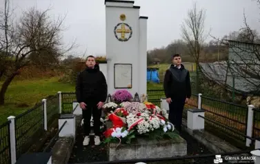 Patriotyczne obchody Święta Niepodległości w Falej&oacute;wce 104