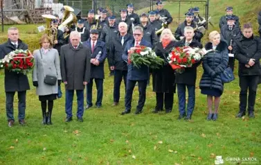 Patriotyczne obchody Święta Niepodległości w Falej&oacute;wce 118