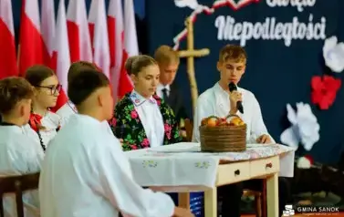 Pierwsze gminne obchody Narodowego Święta Niepodległości w Strachocinie 22