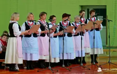 Pierwsze gminne obchody Narodowego Święta Niepodległości w Strachocinie 23