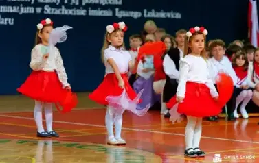 Pierwsze gminne obchody Narodowego Święta Niepodległości w Strachocinie 41