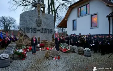 Pierwsze gminne obchody Narodowego Święta Niepodległości w Strachocinie 74