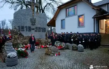 Pierwsze gminne obchody Narodowego Święta Niepodległości w Strachocinie 77