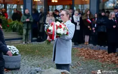 Pierwsze gminne obchody Narodowego Święta Niepodległości w Strachocinie 90
