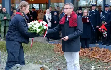 Pierwsze gminne obchody Narodowego Święta Niepodległości w Strachocinie 98
