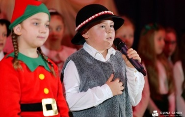 &bdquo;Noc, w kt&oacute;rej Dobro zwyciężyło&rdquo; &ndash; świąteczne przedstawienie Szkoły Podstawowej w Niebieszczanach 34