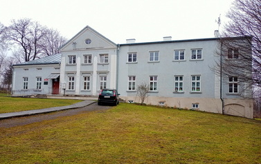 Gmina Sanok pozyskała 80 tys. zł na remont dworu Rylskich w Pisarowcach 3