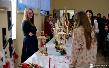 &bdquo;Noc, w kt&oacute;rej Dobro zwyciężyło&rdquo; &ndash; świąteczne przedstawienie Szkoły Podstawowej w Niebieszczanach 63