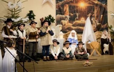 Spotkanie opłatkowe Szkoły Podstawowej w Falej&oacute;wce 10