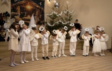 Spotkanie opłatkowe Szkoły Podstawowej w Falej&oacute;wce 11