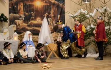 Spotkanie opłatkowe Szkoły Podstawowej w Falej&oacute;wce 12