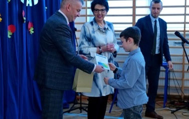 &bdquo;Spotkanie pokoleń&rdquo; z okazji Dnia Babci i Dziadka w Szkole Podstawowej w Dobrej 32