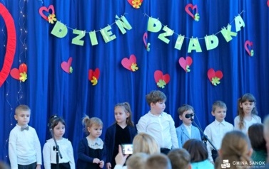 &bdquo;Spotkanie pokoleń&rdquo; z okazji Dnia Babci i Dziadka w Szkole Podstawowej w Dobrej 46