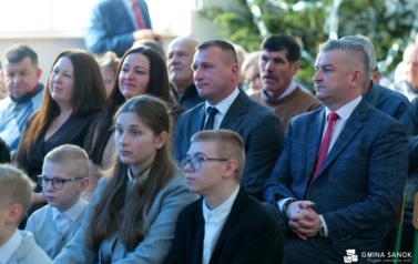 &bdquo;Spotkanie pokoleń&rdquo; z okazji Dnia Babci i Dziadka w Szkole Podstawowej w Dobrej 63