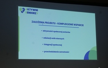 Spotkanie informacyjne z Wojewodą Podkarpackim o programie &bdquo;Aktywni Seniorzy &ndash; ASY&rdquo; w Niebieszczanach 21