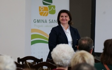 Spotkanie informacyjne z Wojewodą Podkarpackim o programie &bdquo;Aktywni Seniorzy &ndash; ASY&rdquo; w Niebieszczanach 28
