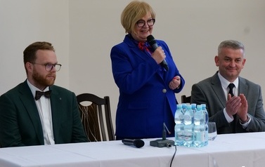Spotkanie informacyjne z Wojewodą Podkarpackim o programie &bdquo;Aktywni Seniorzy &ndash; ASY&rdquo; w Niebieszczanach 33