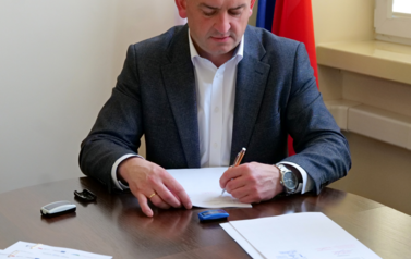 Podpisanie um&oacute;w na termomodernizację Wiejskich Dom&oacute;w Kultury w Lisznej i Dobrej 4