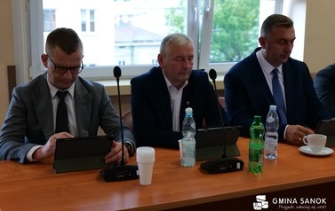 Wotum zaufania i absolutorium dla W&oacute;jta Gminy Sanok za wykonanie budżetu w 2025 roku! 12