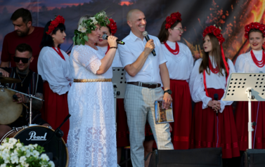 Tłumy mieszkańc&oacute;w i gości podczas Nocy Świętojańskiej w Tyrawie Solnej! 39