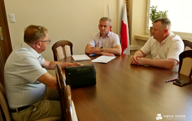Rusza budowa sieci wodociągowej w Trepczy! W&oacute;jt Gminy Sanok podpisał umowę z wykonawcą 7