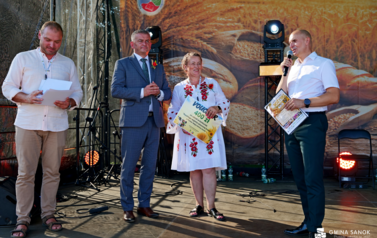 Doroczne święto plon&oacute;w, tradycji i wsp&oacute;lnej zabawy. Powiatowo-Gminne Dożynki w Czerteżu już za nami 61
