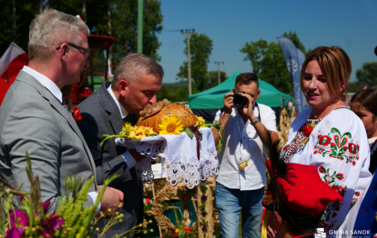 Doroczne święto plon&oacute;w, tradycji i wsp&oacute;lnej zabawy. Powiatowo-Gminne Dożynki w Czerteżu już za nami 110