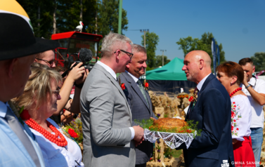 Doroczne święto plon&oacute;w, tradycji i wsp&oacute;lnej zabawy. Powiatowo-Gminne Dożynki w Czerteżu już za nami 119