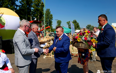 Doroczne święto plon&oacute;w, tradycji i wsp&oacute;lnej zabawy. Powiatowo-Gminne Dożynki w Czerteżu już za nami 123