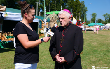 Doroczne święto plon&oacute;w, tradycji i wsp&oacute;lnej zabawy. Powiatowo-Gminne Dożynki w Czerteżu już za nami 137