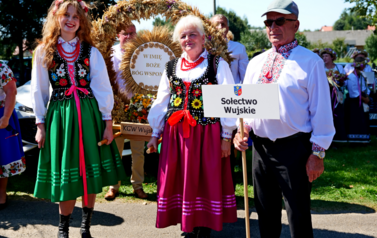 Doroczne święto plon&oacute;w, tradycji i wsp&oacute;lnej zabawy. Powiatowo-Gminne Dożynki w Czerteżu już za nami 201