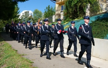 120 lat Ochotniczej Straży Pożarnej w Pakosz&oacute;wce. Pokolenia strażak&oacute;w ochotnik&oacute;w w służbie lokalnej społeczności 108