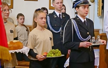 120 lat Ochotniczej Straży Pożarnej w Pakosz&oacute;wce. Pokolenia strażak&oacute;w ochotnik&oacute;w w służbie lokalnej społeczności 121