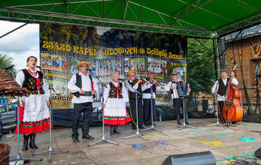 Przeżyjmy to jeszcze raz...XI Zjazd Kapel Ludowych w Dolinie Sanu 92