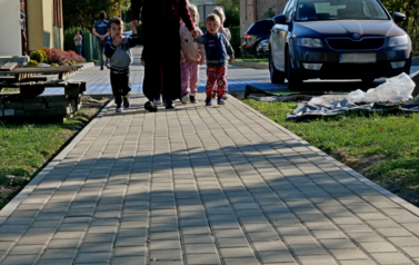 Nowy plac zabaw przy Szkole Podstawowej w Prusieku już gotowy! 15