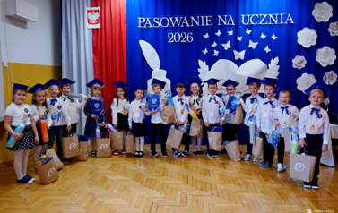 Szkoła Podstawowa w Kostarowcach - pasowanie na ucznia 22.10 (48)